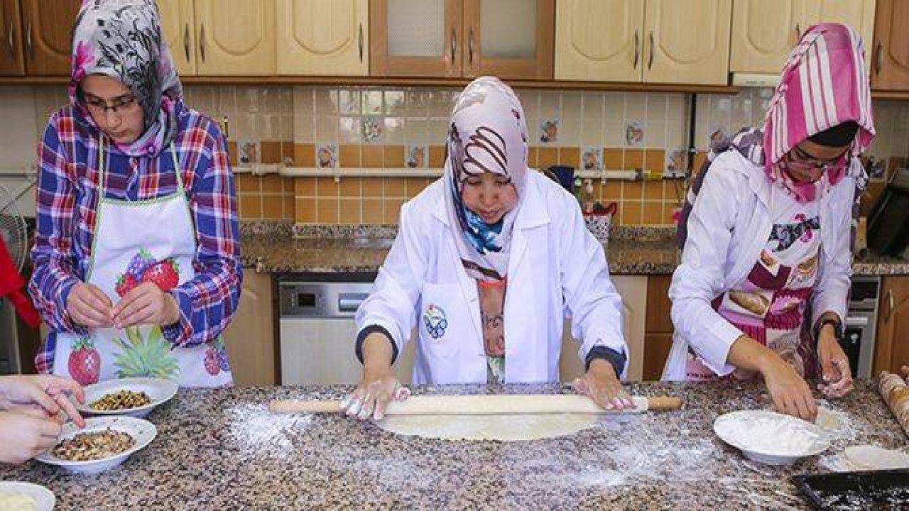 Selçuklu ve Osmanlı mutfağını öğreniyorlar