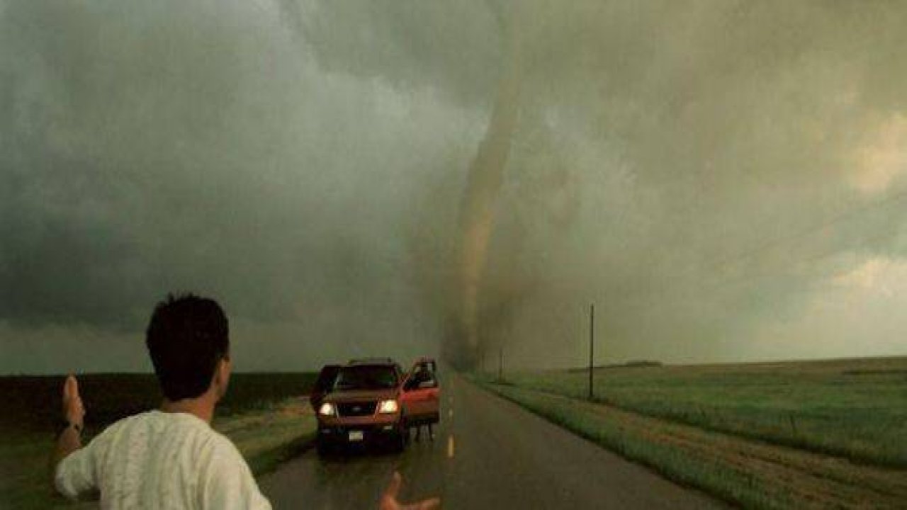 Görenleri dehşete düşüren hortum fotoğrafları