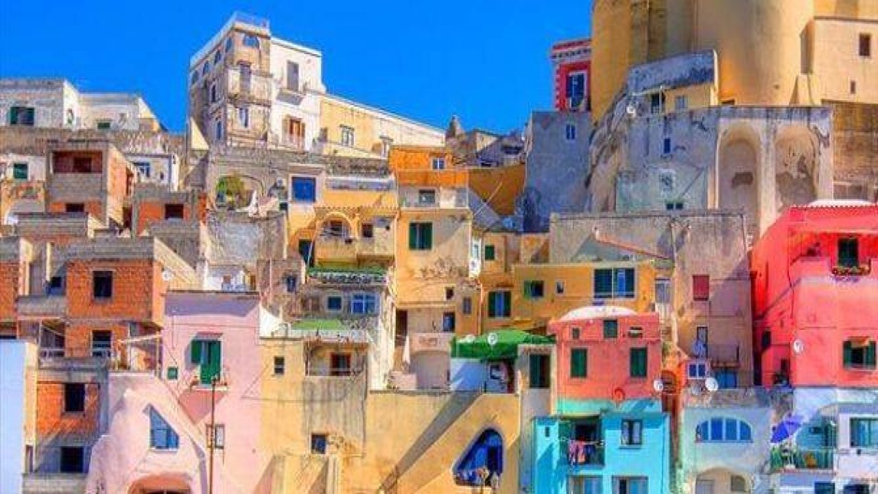 Dünyanın en renkli 19 şehri