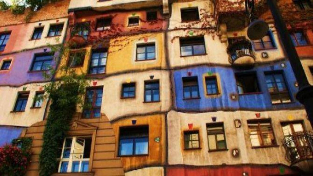 Dünyanın en güzel renkli evleri