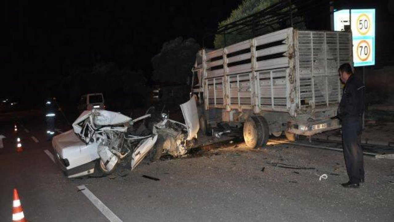 Park halindeki kamyonete çarptı