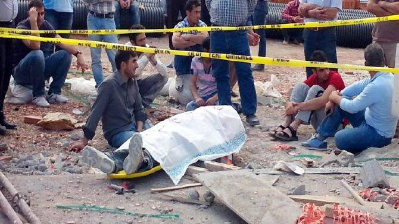 İnşaattan düşen işçi öldü ortalık karıştı