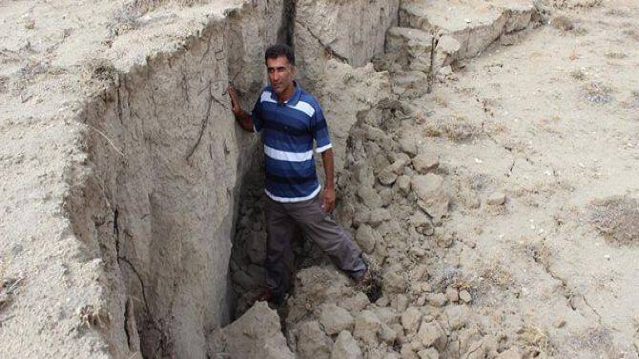 Konya'da yeni bir obruk daha oluştu