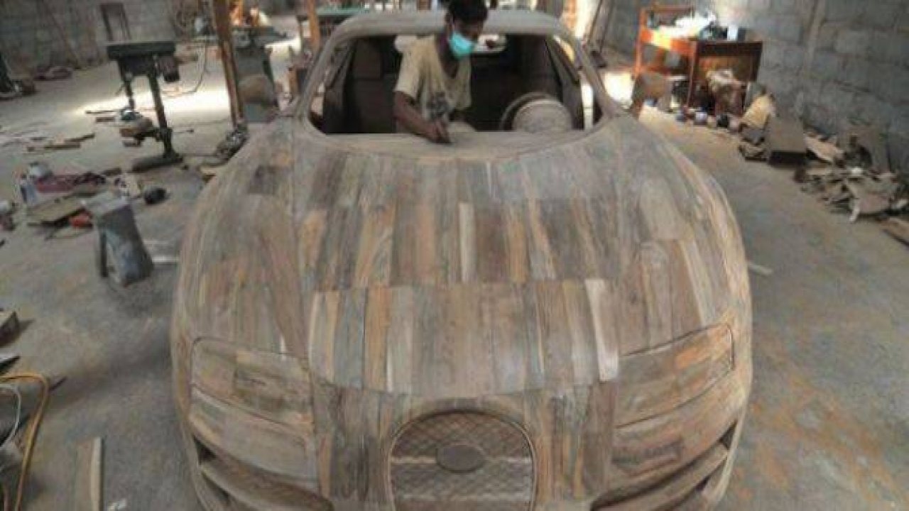 Ağaçtan Yapılan Bugatti