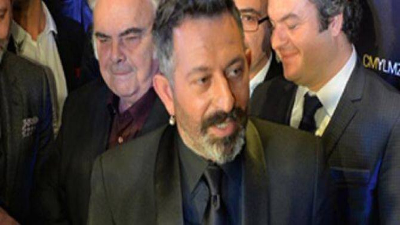 CEM YILMAZ PİLOTLA KAVGA ETTİ