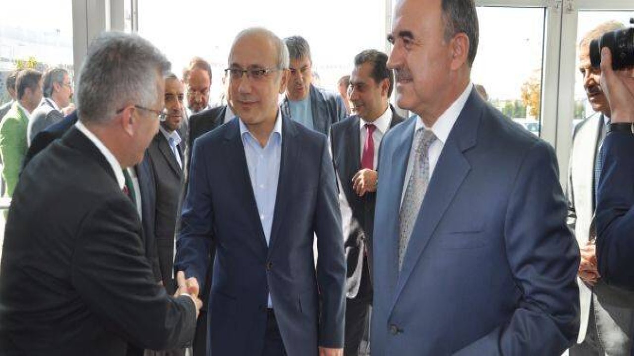 Bakan Elvan Konya'da bayramlaştı