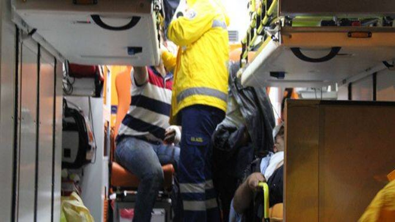 Sivas'ta polis otobüsü devrildi: 3 şehit