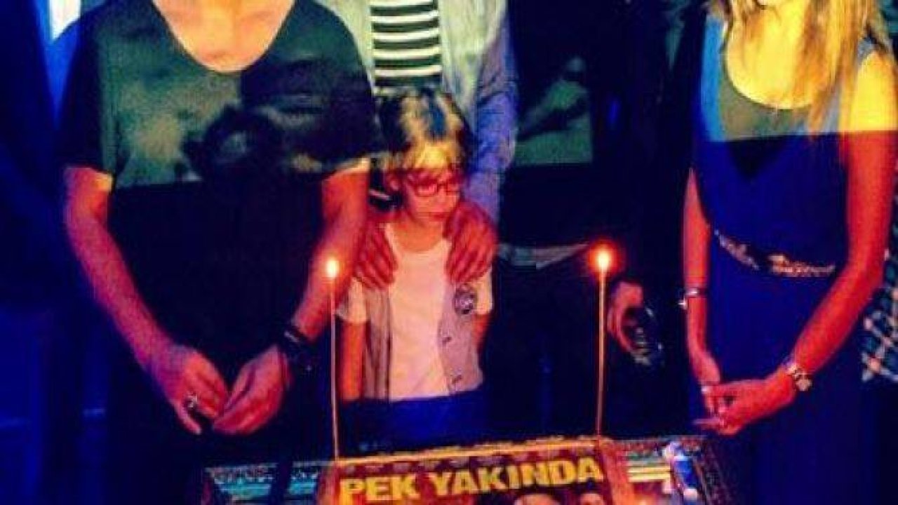 Şahan gizlice Pek Yakında’yı izledi