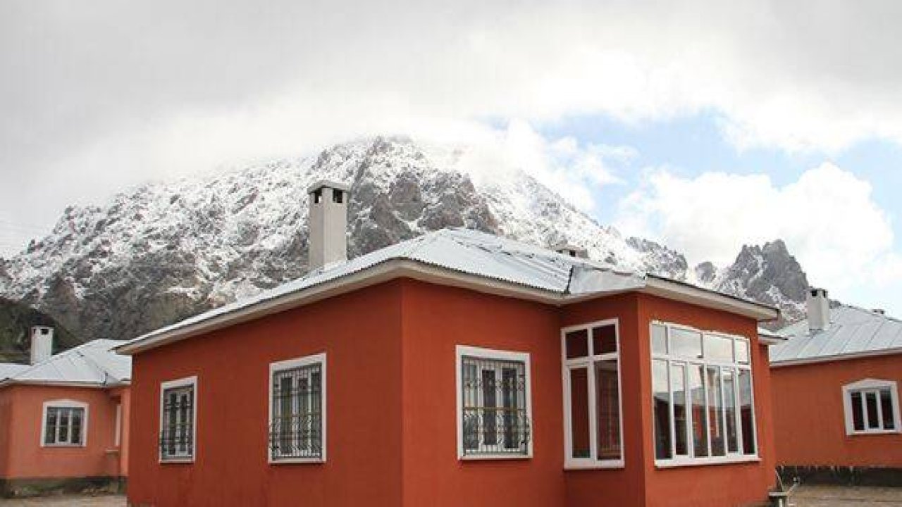 Van 3 yılda küllerinden doğdu