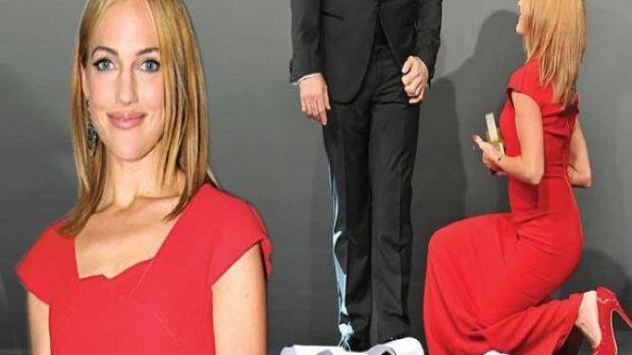 Meryem Uzerli 'Hünkarı'ının önünde diz çöktü