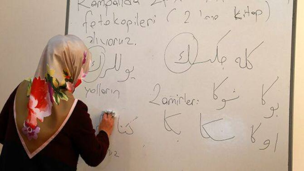 Osmanlıca kurslarına her yaştan ilgi arttı