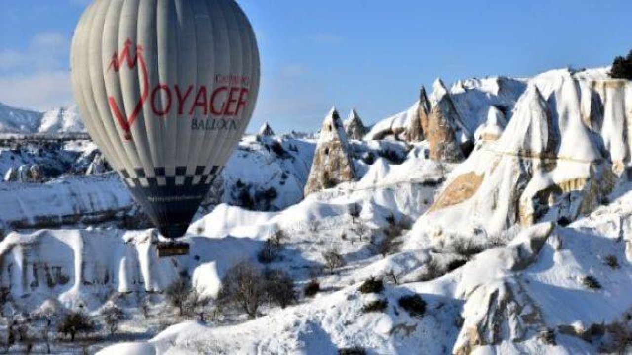 Kapadokya'da sıfırın altında balon turu