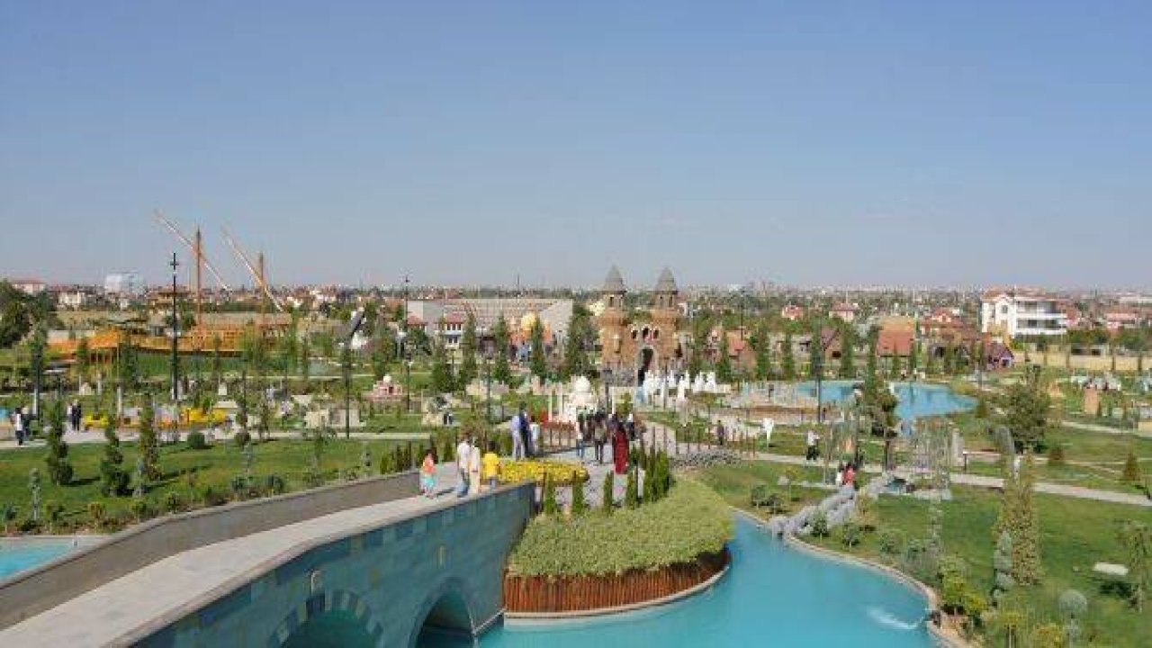 800 BİN KİŞİ ZİYARET ETTİ