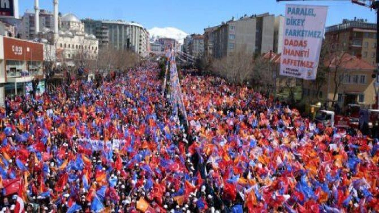 Davutoğlu Türkiye'yi il il gezdi