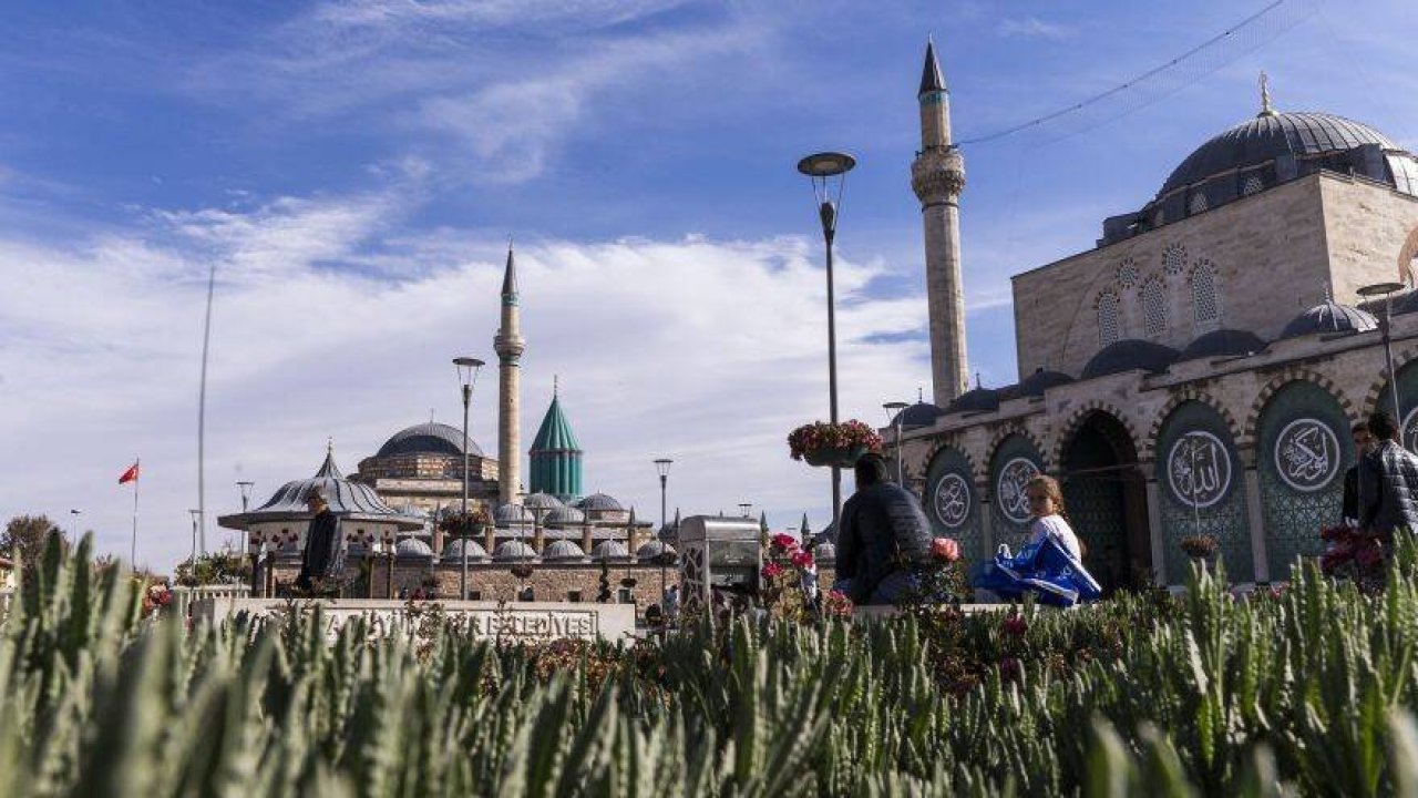 Mevlana Müzesi'ne ziyaretçi akını
