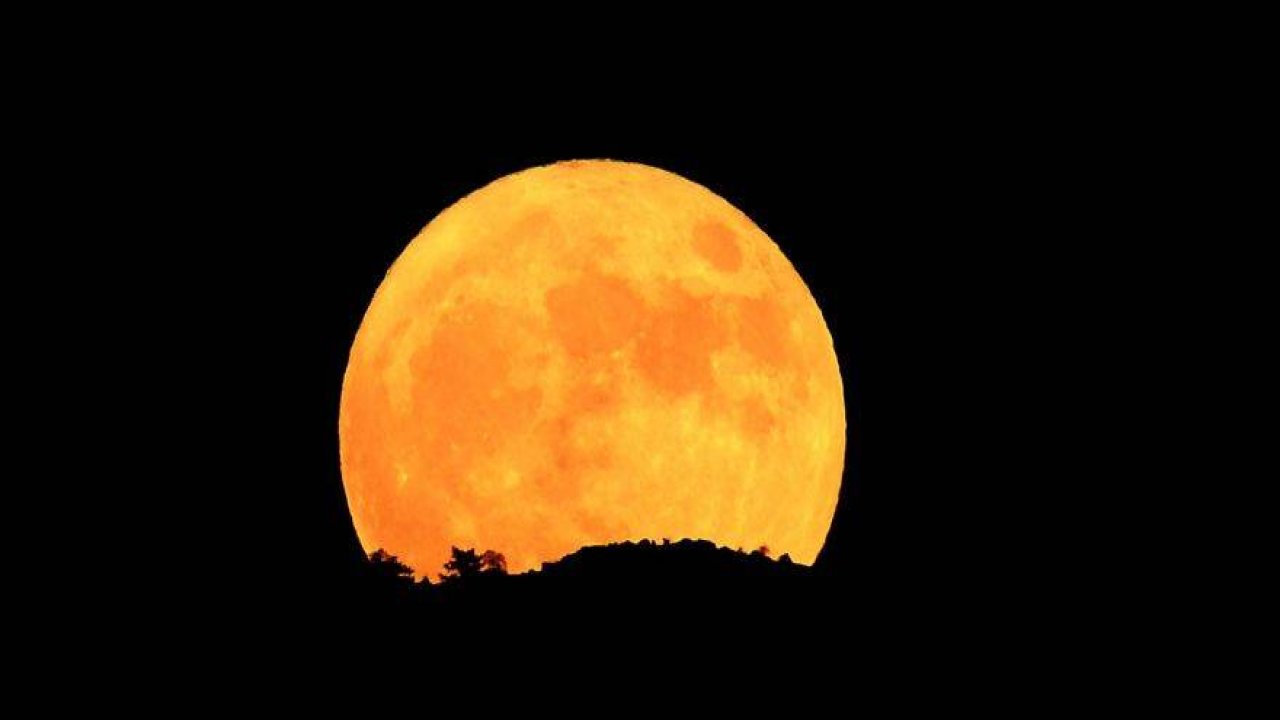 "SÜPER AY" BÜYÜLEDİ