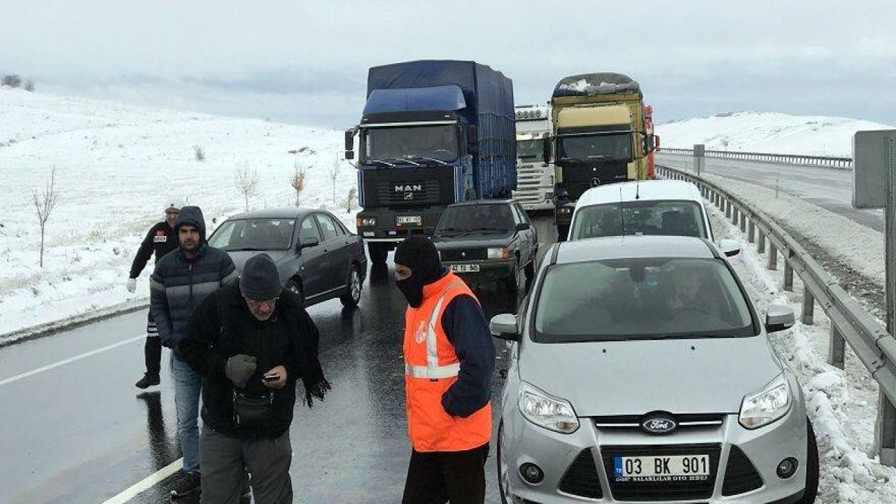 Konya'da kar yağışı bazı yerlerde etkili oldu