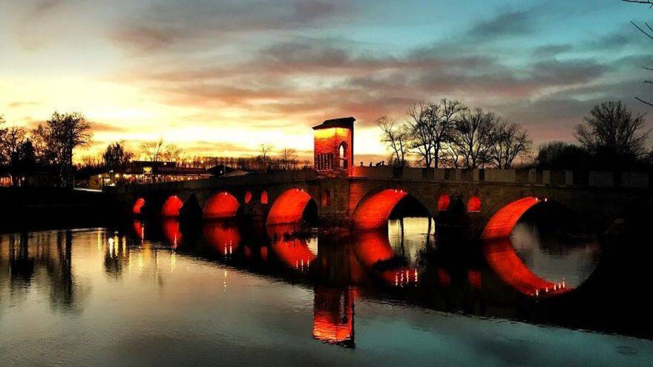 Tunca Nehri'nde gün batımı