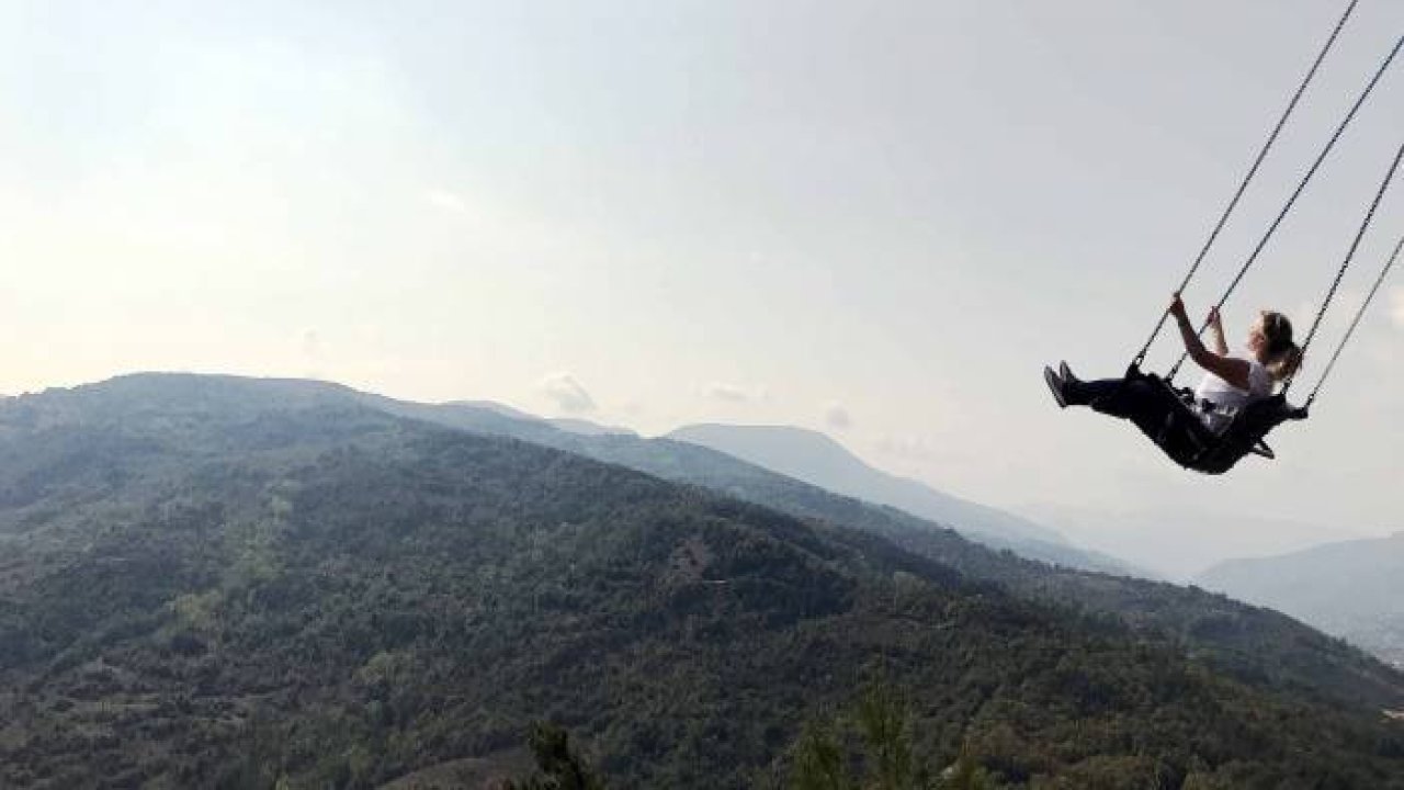 Batı Karadeniz'in yeni uğrak noktası 'orman denizi' manzaralı 'Ihlamur Teras'