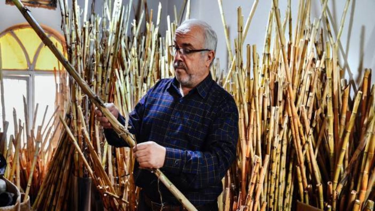 Gönül ateşiyle terbiyelediği kamışları ilahi aşkın sesine dönüştürüyor