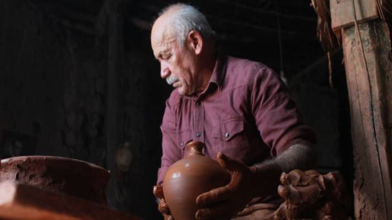 5 bin yıllık tarihi Sille'de yaklaşık yarım asırdır çamura şekil veriyor