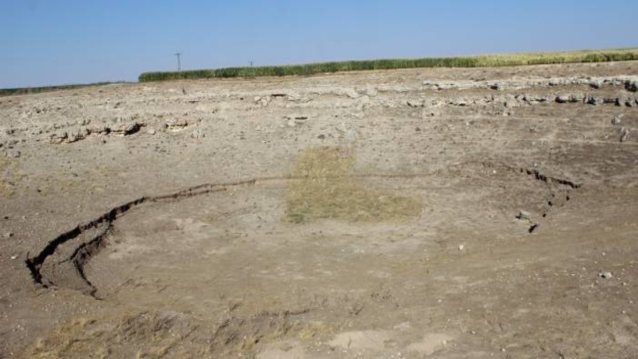 Konya'da obruk içerisinde obruk oluştu