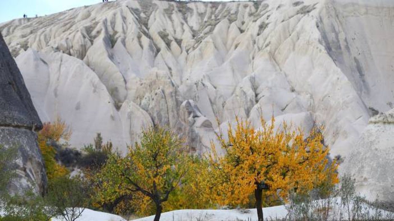 Kapadokya sonbahar renklerine büründü
