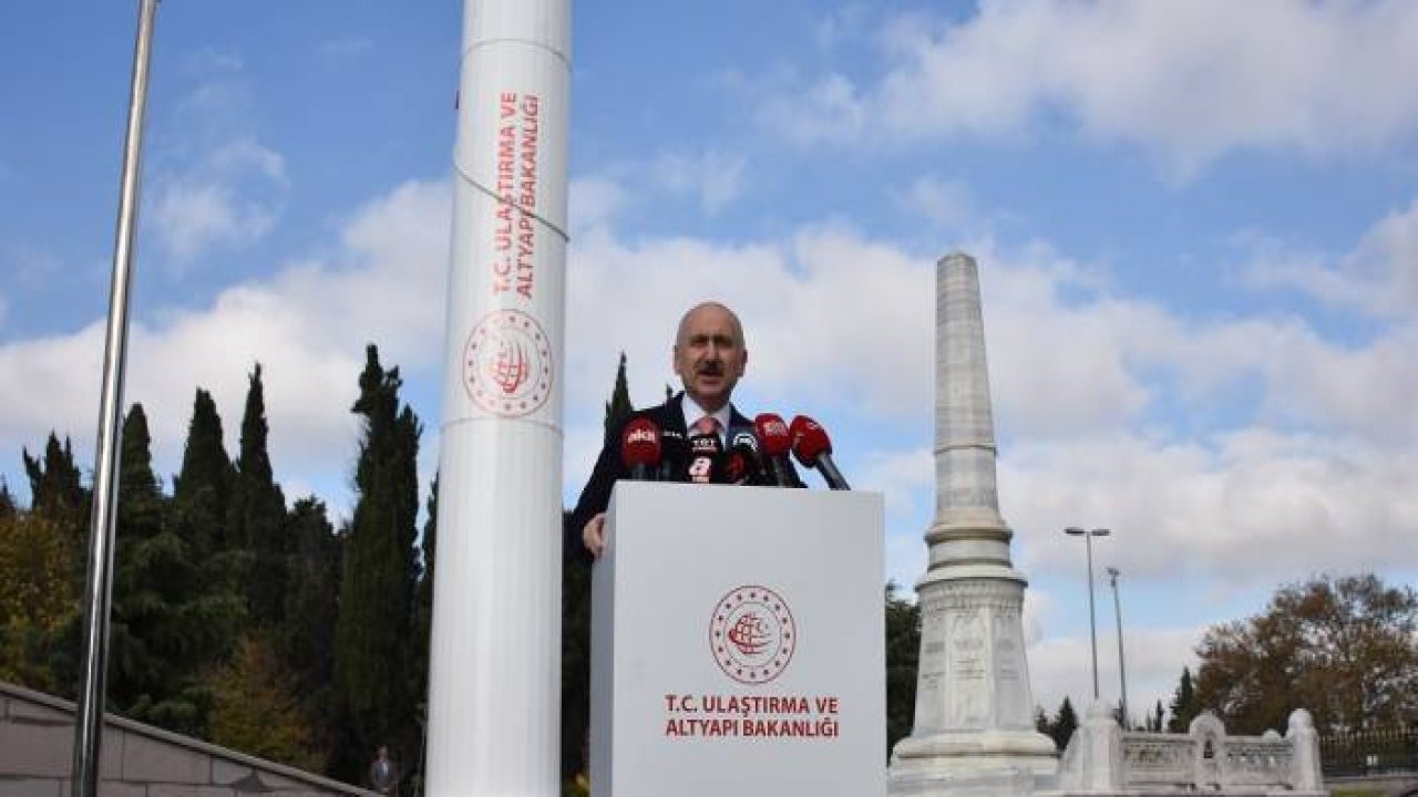 Türkiye'nin en uzun bayrak direklerine Türk bayrağı çekildi