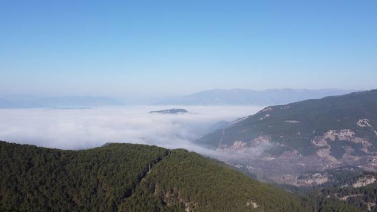 Mudurnu Ovası'nda oluşan sisten efsanevi görüntüler