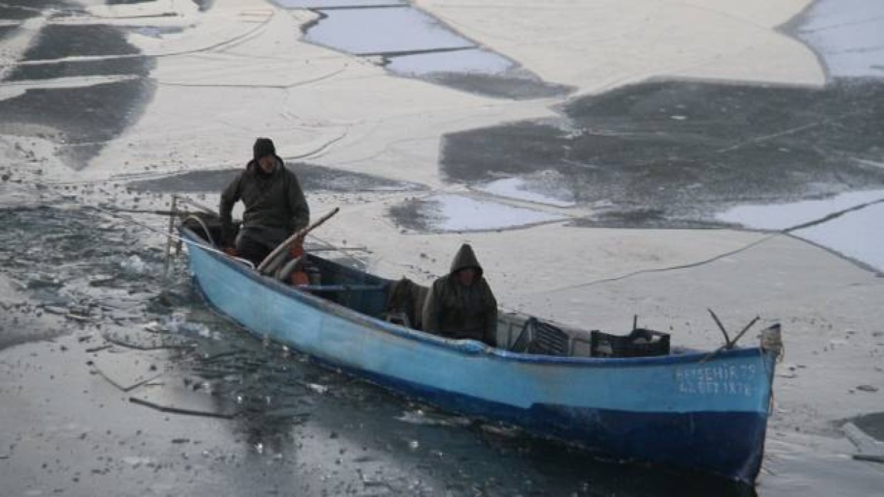 Beyşehir Gölü fotoğraf tutkunlarına "doğal stüdyo" oldu