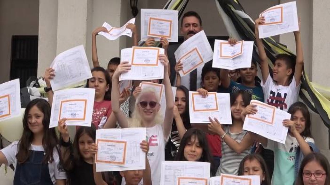 Karneler alındı, yaz tatili başladı