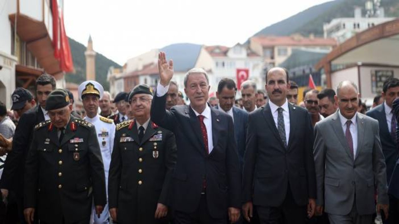 Bakan Akar Akşehir Onur Günü etkinliklerine katıldı