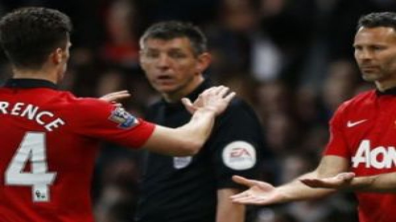 Ryan Giggs kendisini oyuna aldı!