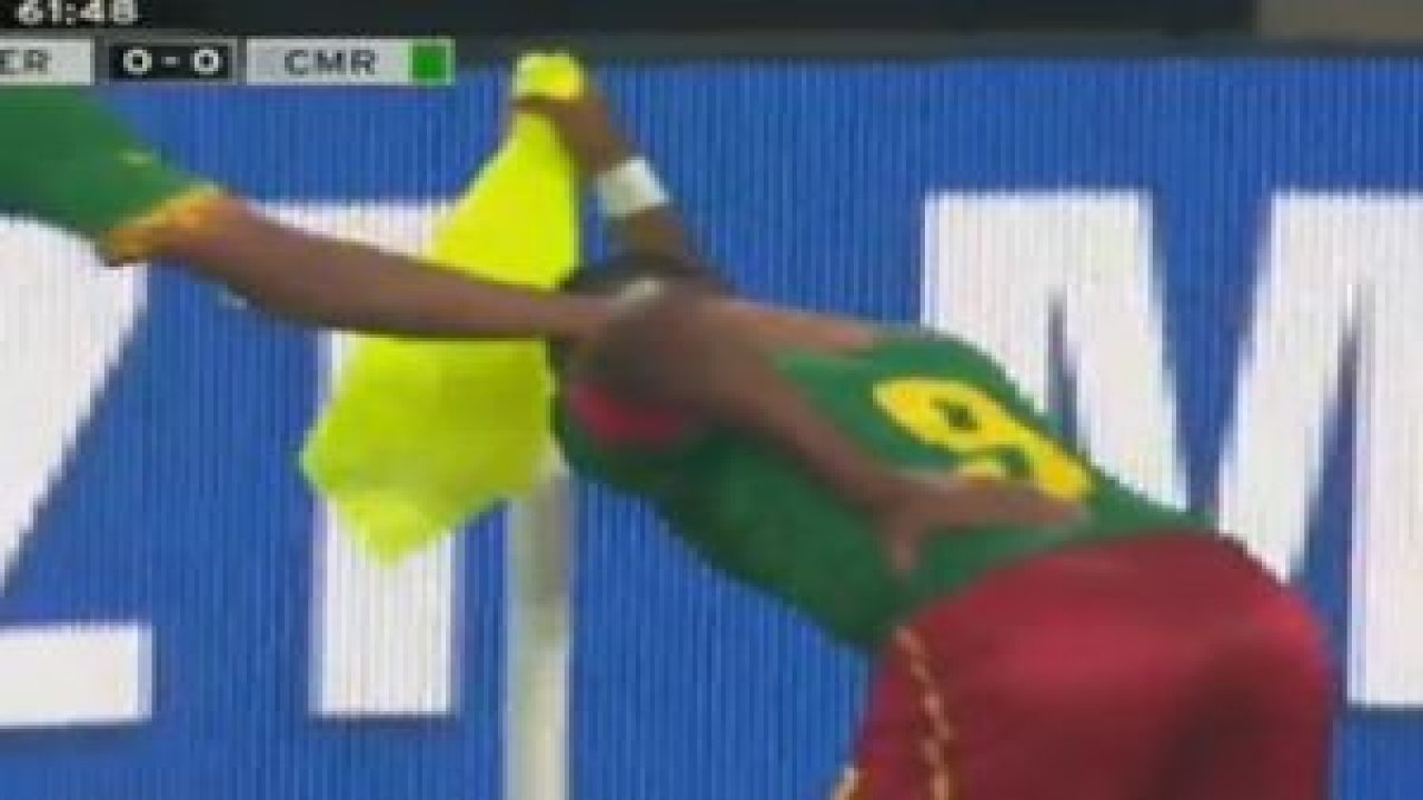 Eto'o yine o hareketi yaptı!