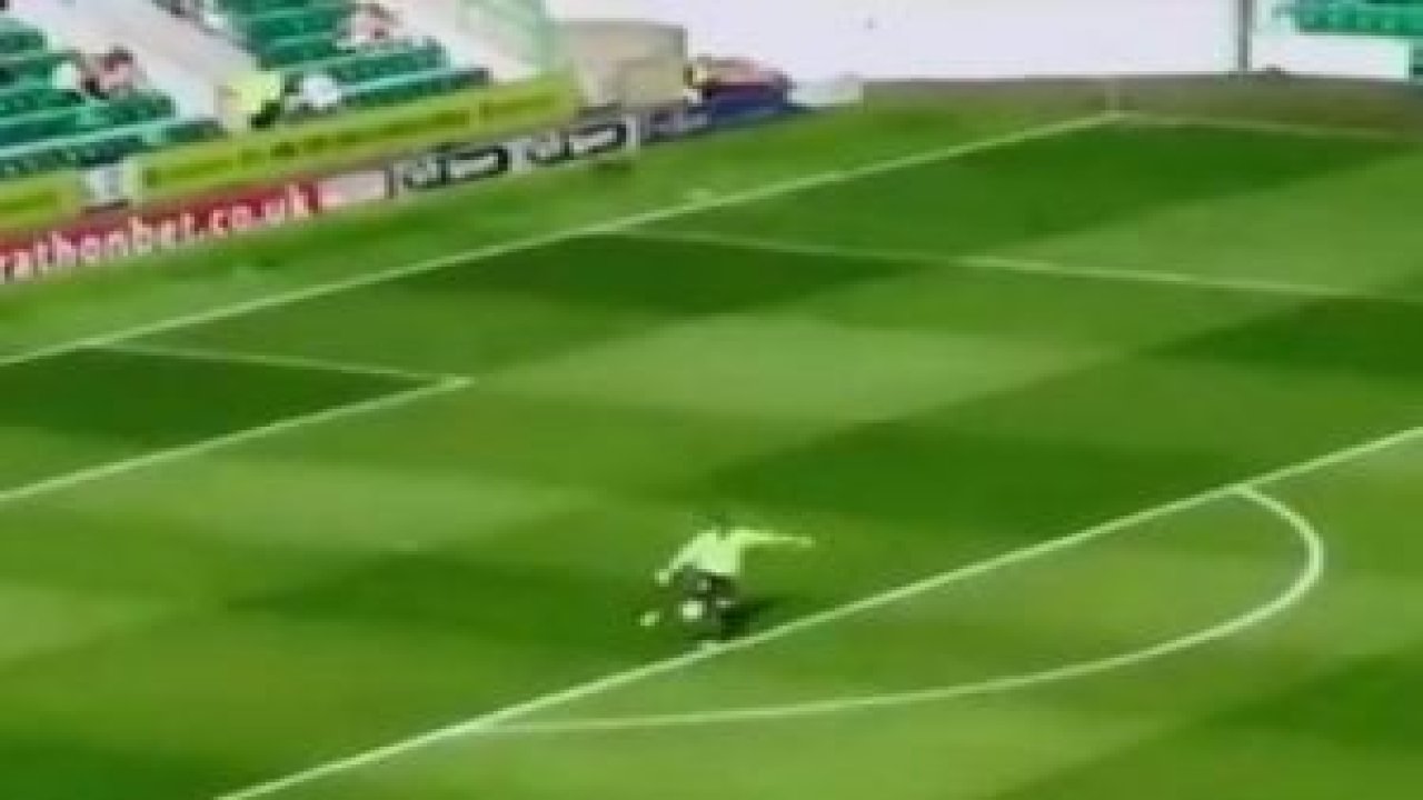 Kaleciden galibiyet golü