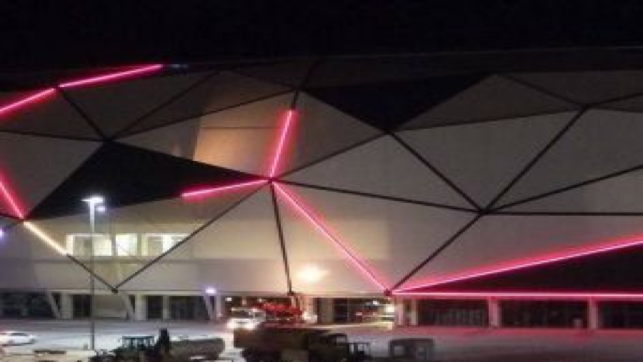 YENİ STADYUMDA LED GÖSTERİSİ DENENDİ!