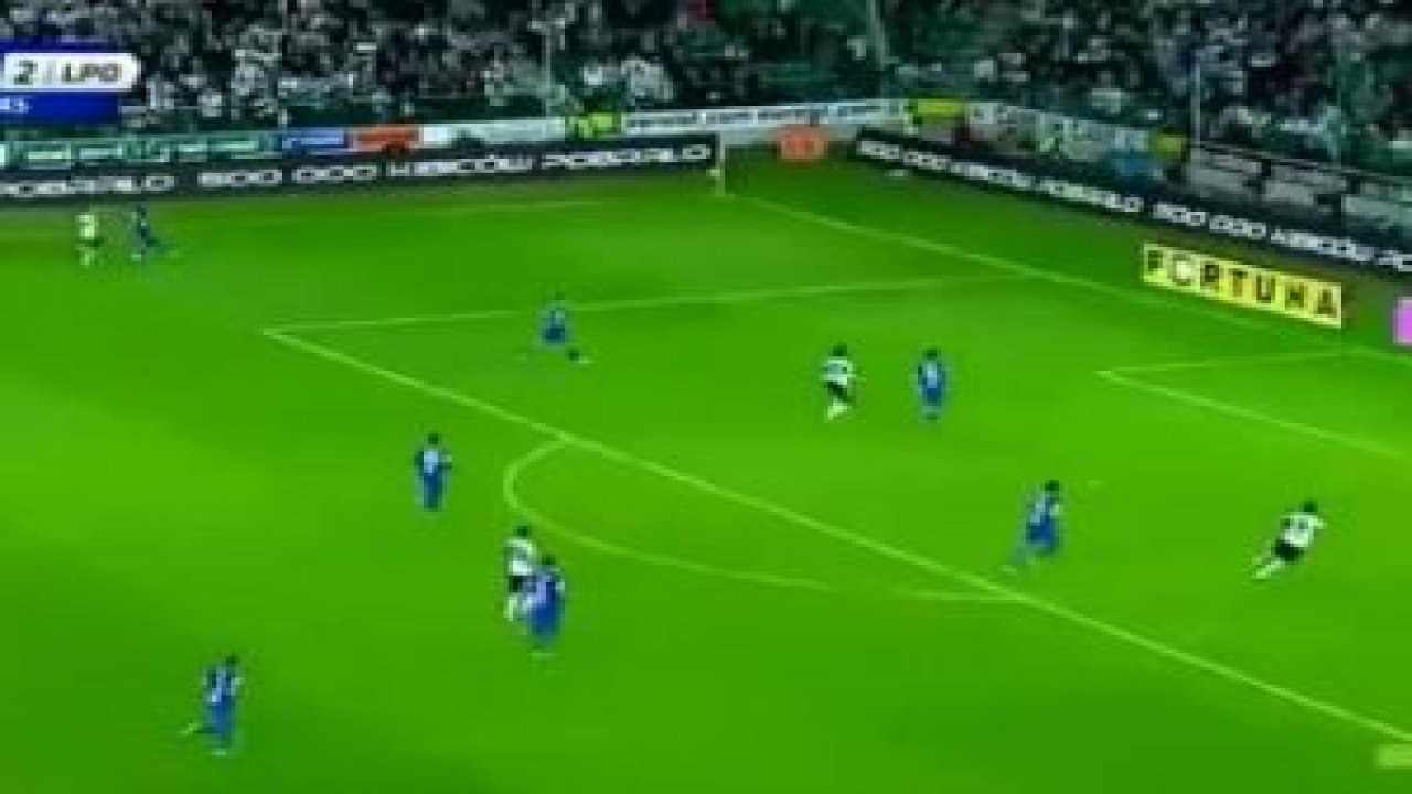 Tomasz Brzyski'den sıradışı gol