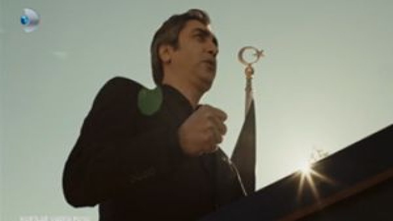 Polat Alemdar İstiklal Marşı’nı İsmet Özel'in tarzıyla okudu!