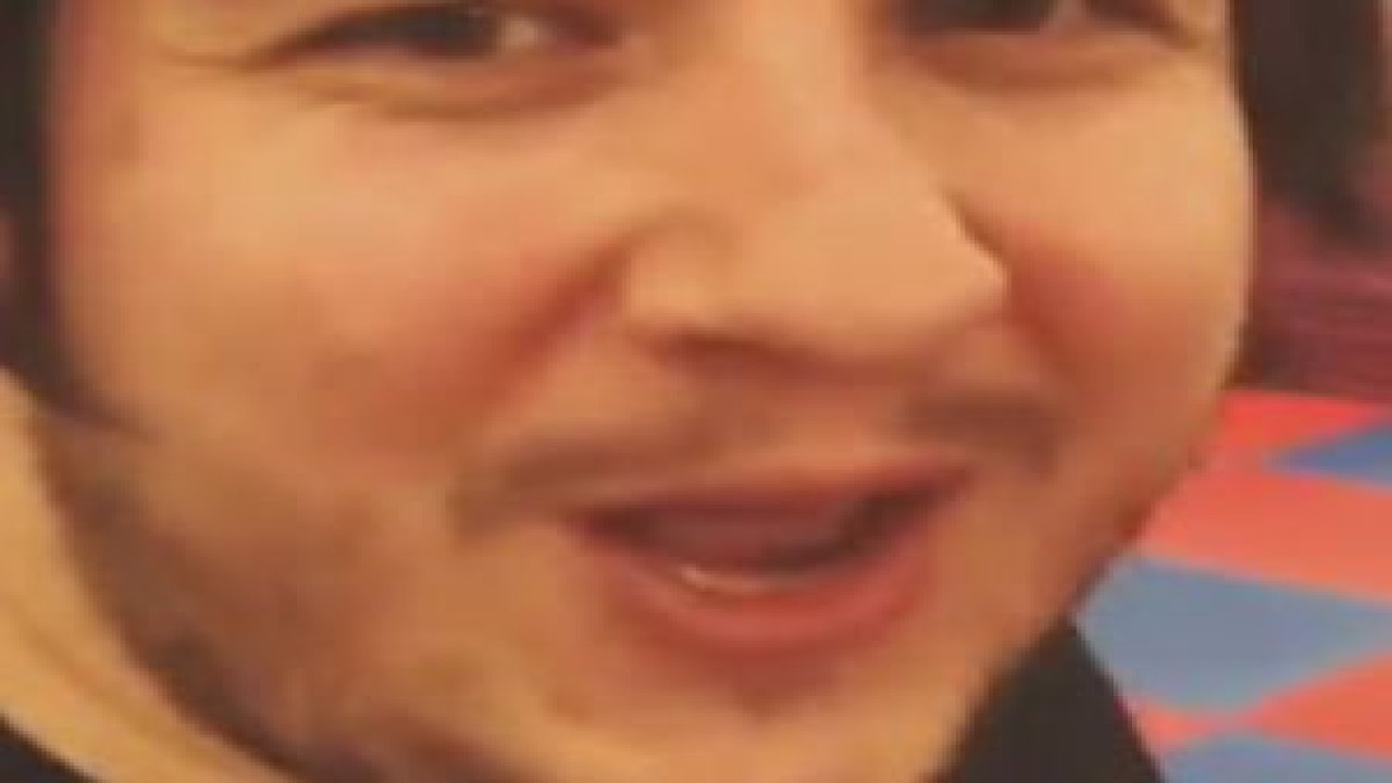 Şahan Gökbakar'dan Sezen Aksu taklidi