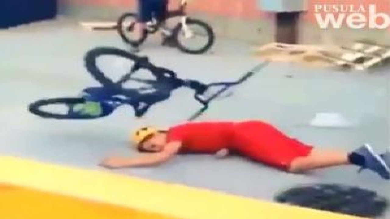 Bisikletten Böyle Düşüyor !