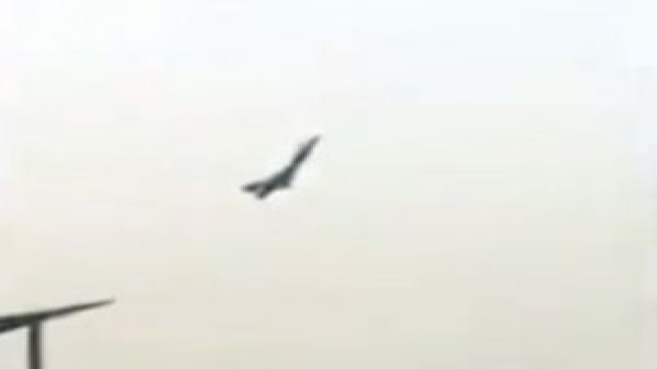 Az daha yere çakılacaktı...