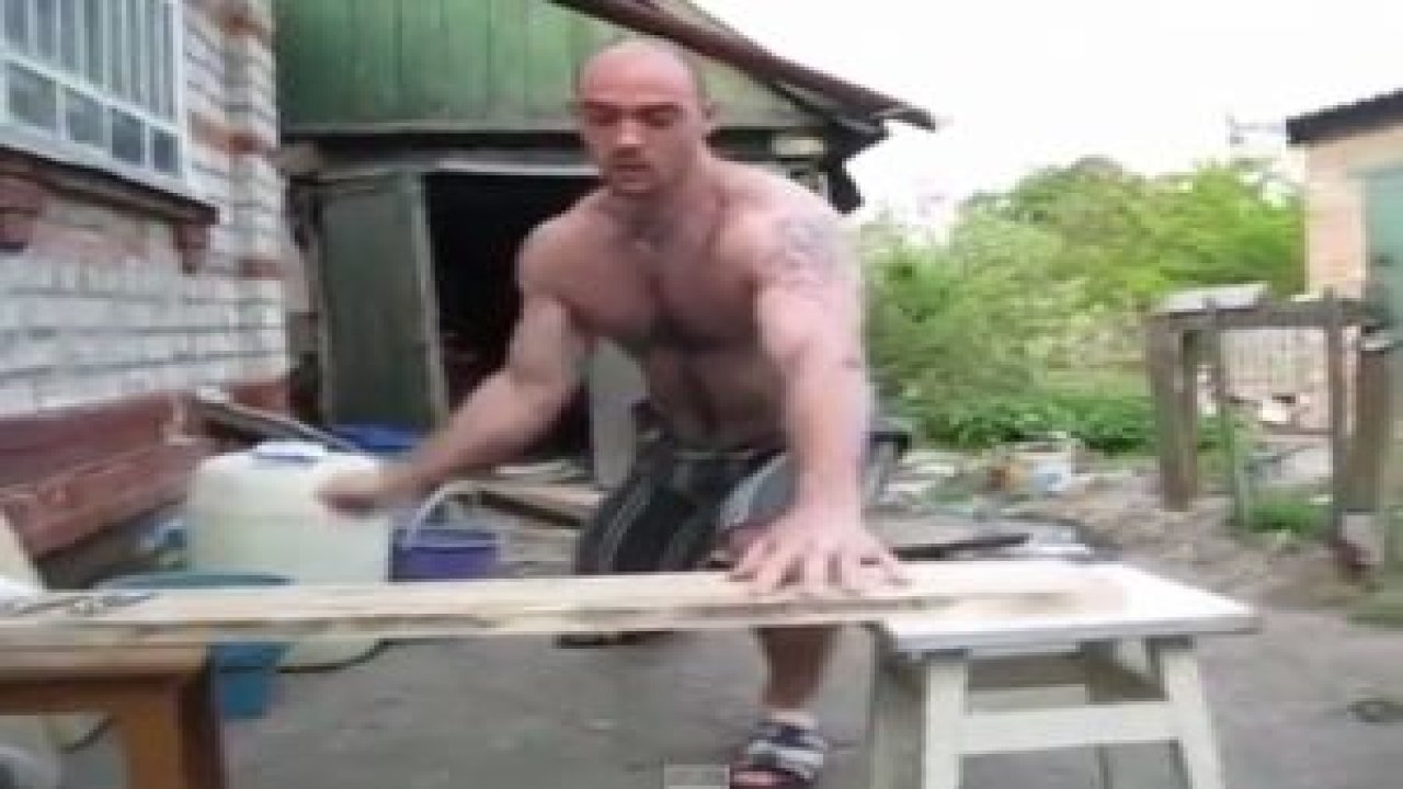 Dünyanın En Güçlü Ele Sahip Adamı