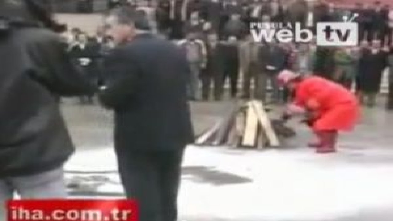 Tatbikatta Kendini Yakan itfaiyeci