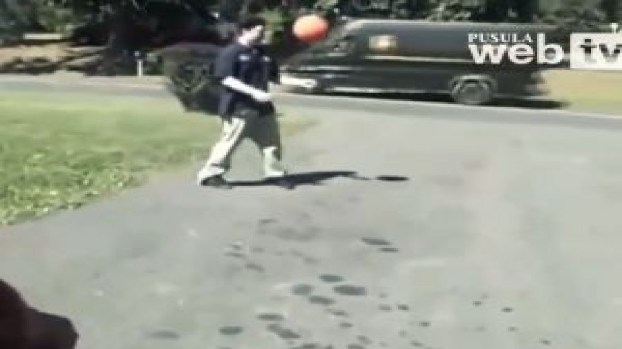 Basketbol Topu Fazla Şişirilirse !