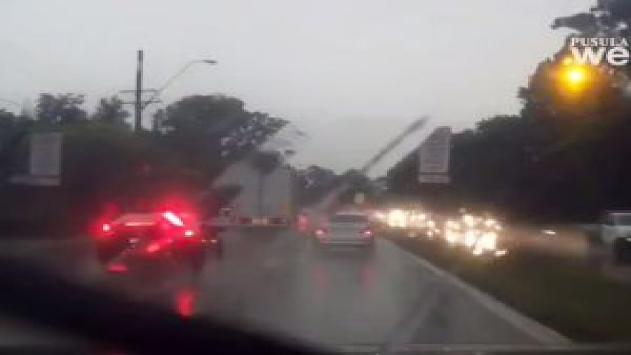 Yıldırım Çarpması Böyle Görüntülendi !