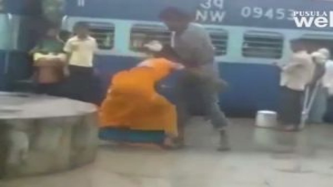 Kadından Dayak Yiyen Hintli