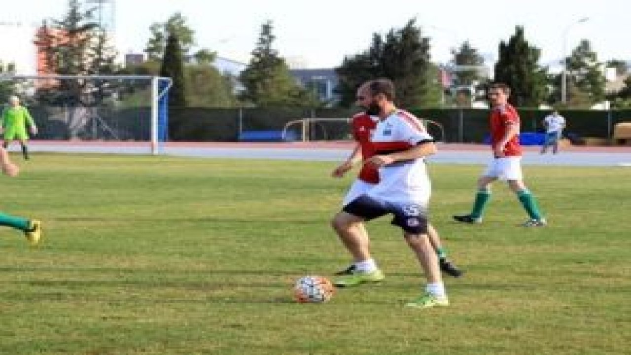 Uluslararası Yazarlar Futbol Turnuvası’nda kupa Macaristan’ın