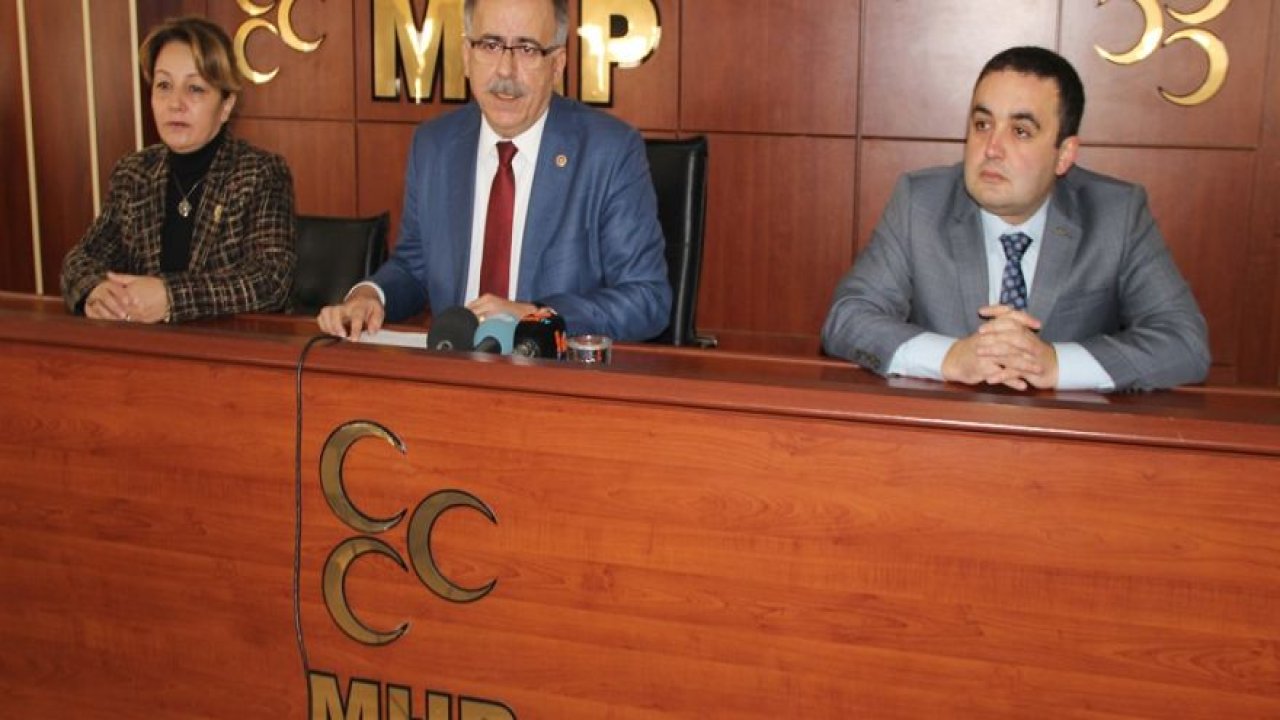 Cumhurbaşkanı ve yardımcıları Türk olacak