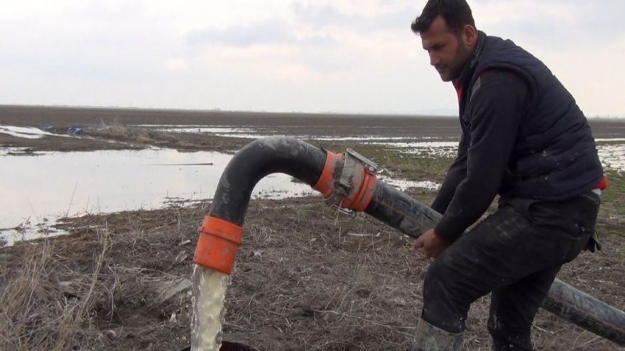 Yüzey suları boru döşenerek kuyulara aktarılıyor