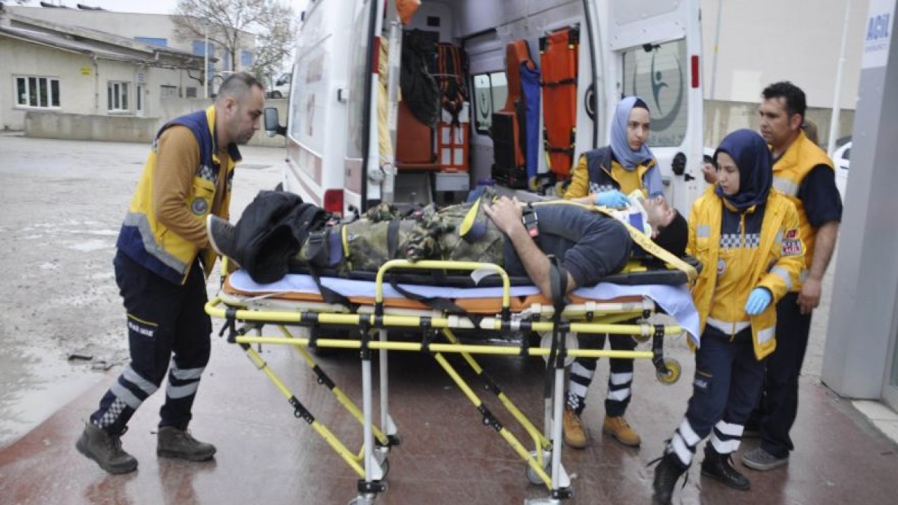 Otomobilin çarptığı motosiklet sürücüsü yaralandı